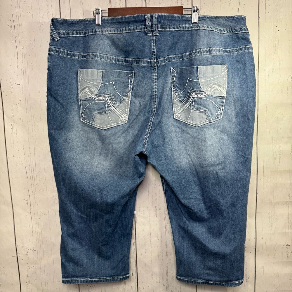 Lane Bryant Womens Capri Denim Blue Stone Wash Pants Relaxed Fit Sequin Pockets
